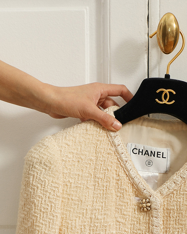 photo de face d'une femme