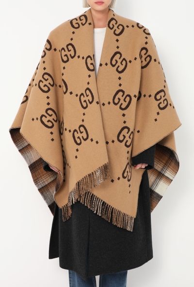 Gucci 2019 Reversible Fringe Emblem Cape - 2