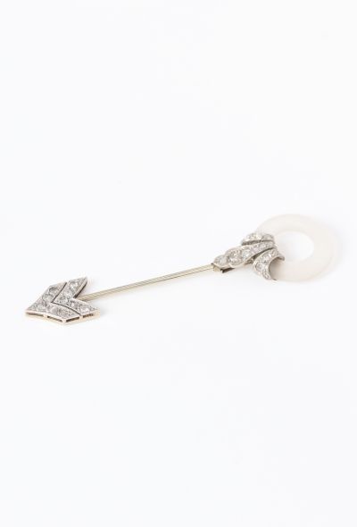 Vintage Fine Jewelry 18k White Gold & Rock Crystal Arrow Brooch - 2