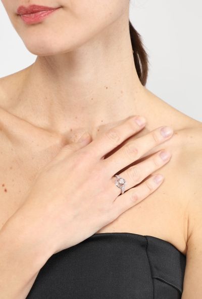 Mellerio 18k White Gold & Diamond Reine de Coeur Ring - 2