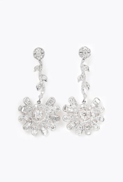 Vintage Fine Jewelry 18k White Gold & 3 Carats Diamond Daisy Earrings - 1