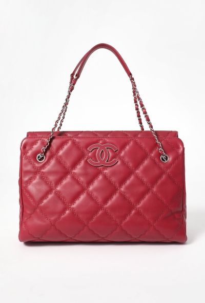 Chanel Double Stitch Hamptons Shopping Tote Bag - 1
