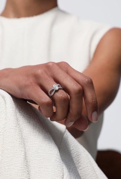 Mellerio Ring "Mot d'amour Delphine" - 18k White Gold & Diamond - 2