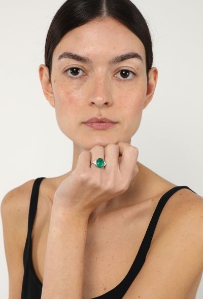 Vintage Fine Jewelry Stunning White Gold, 4.73 Carats Emerald & Diamond Ring - 2