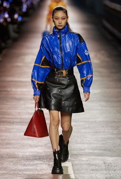 Louis Vuitton Pre-Fall 2023 Red Epi Alma PM - 2