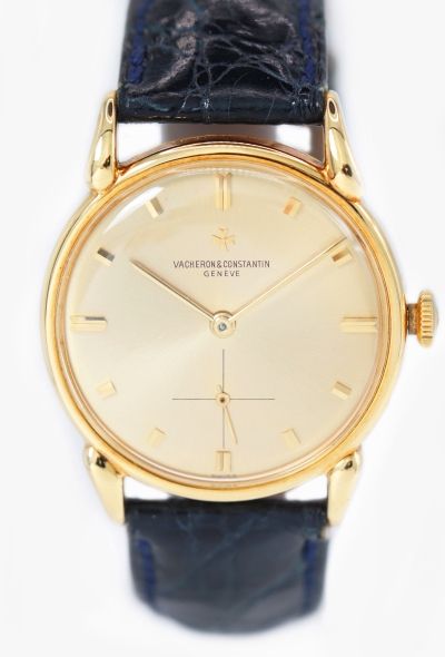 Vacheron Constantin Rare 1960s Cow Horn Lugs 18k Yellow Gold Watch - 2