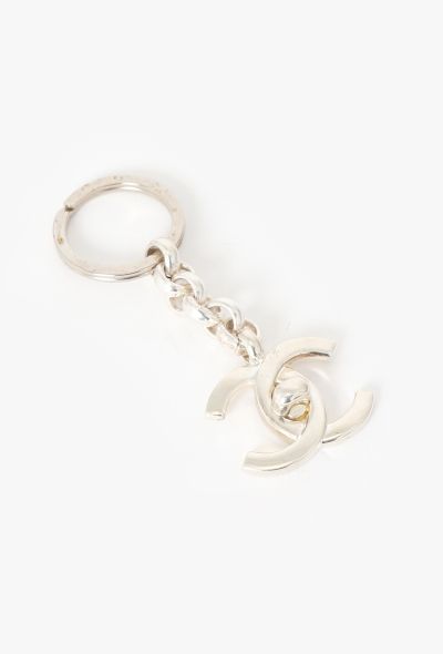 Chanel 1996 'CC' Turnlock Keychain - 2