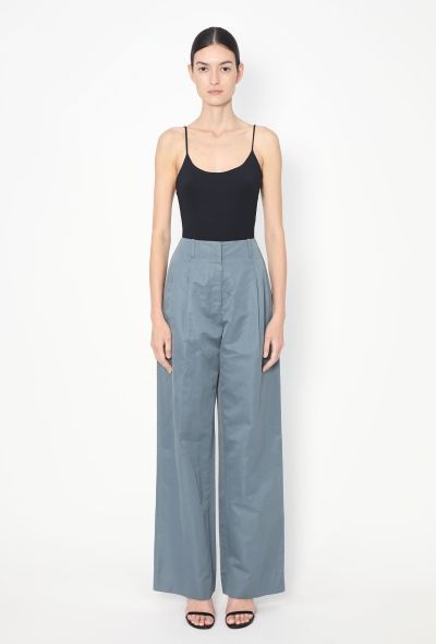 The Row 2021 Gaugin Pleated Cotton Trousers - 2