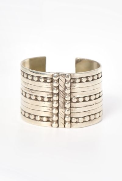 Modern Fine Jewelry Dotted Silver Open Bangle Bracelet - 2