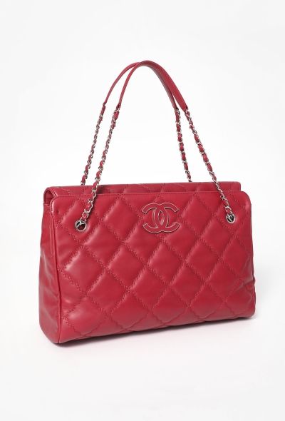 Chanel Double Stitch Hamptons Shopping Tote Bag - 2