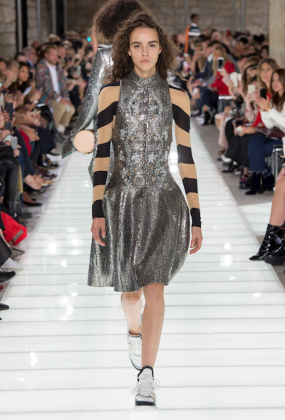 Louis Vuitton EXQUISITE S/S 2018 Metallic Embroidered Vest - 2