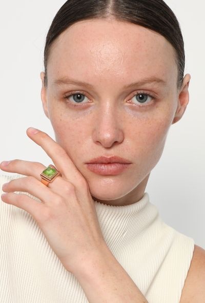 Vintage Fine Jewelry 18k Yellow Gold & Peridot Signet Ring - 2