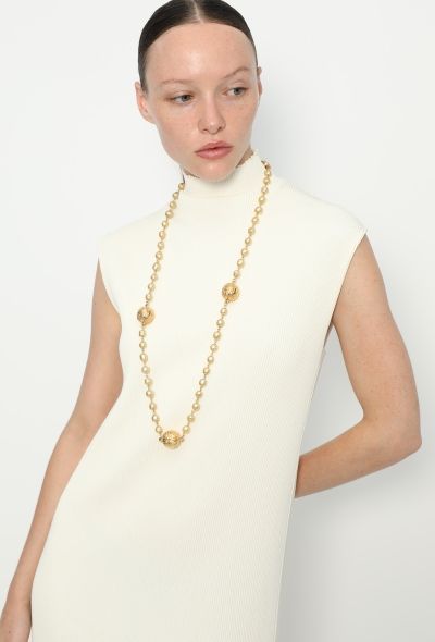 Chanel 1985 Pearl Embossed Charm Sautoir - 2