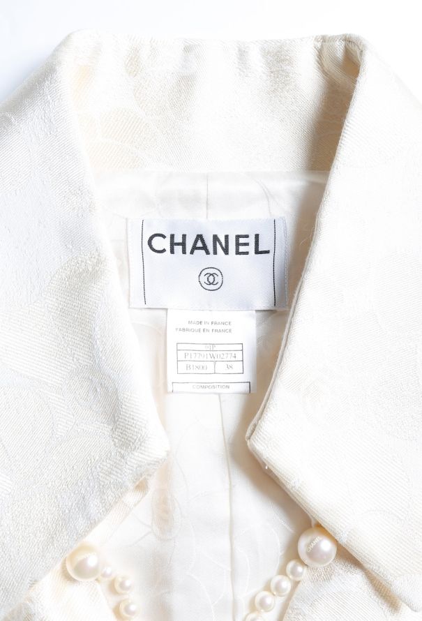 Chanel S/S 2001 Camélia Pearl Ensemble - 10