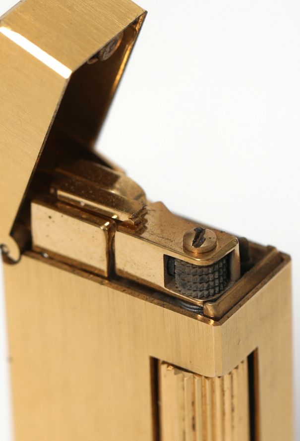 Vintage Objects & Decor Dunhill '80s Gold Plated Brushed Lighter - 6