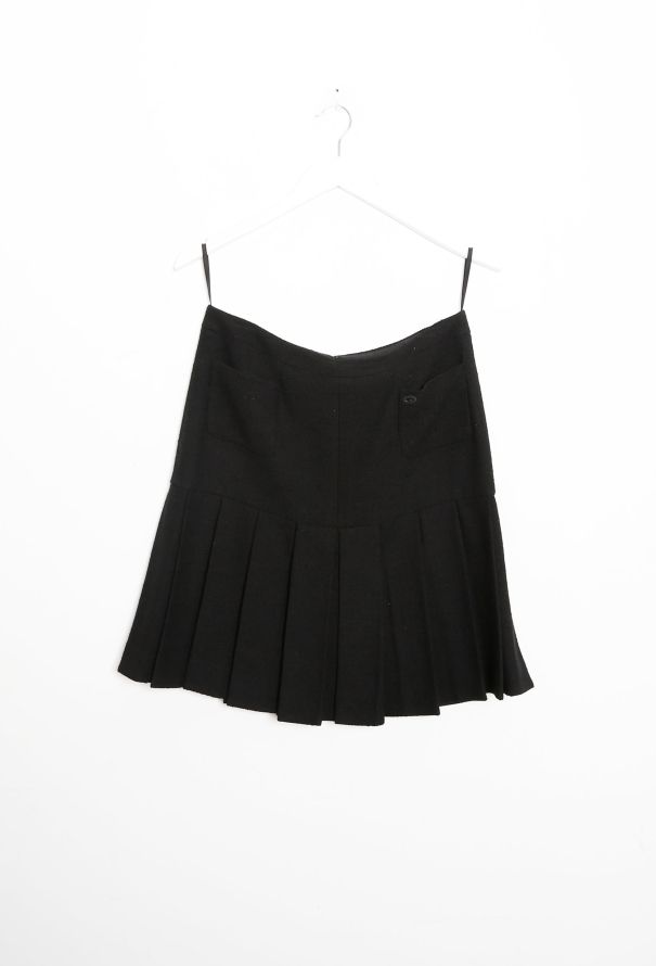 Chanel Bouclé Pleated Wool Skirt - 6