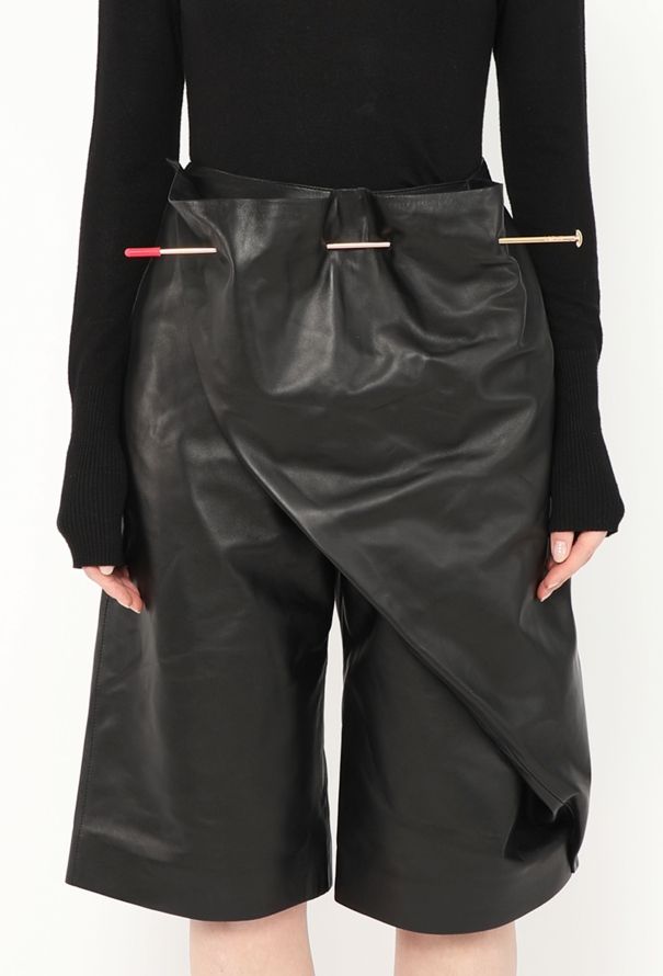 Loewe S/S 2024 Leather Pin Shorts - 3