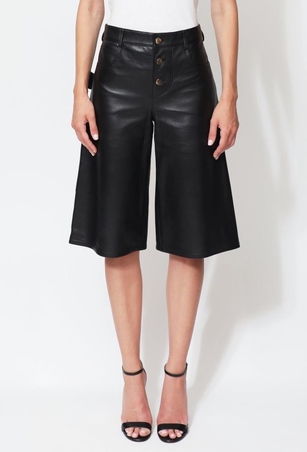 Bottega Veneta S/S 2020 Lambskin Leather Shorts - 3