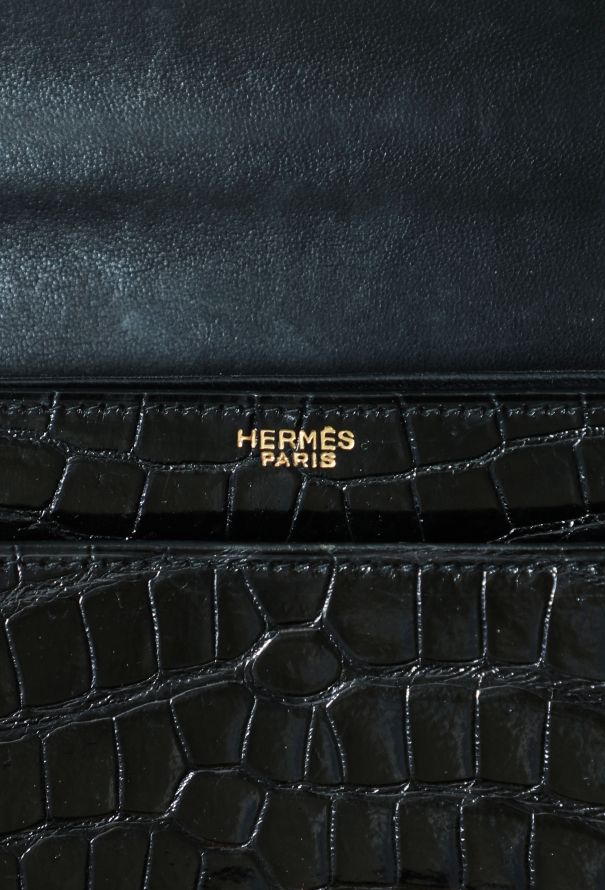 Hermès '60s Black Porosus Egée Bag - 11