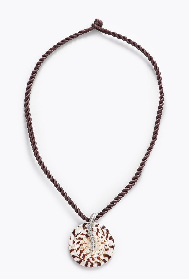Modern Fine Jewelry Neuhaus 18k White Gold, Diamond & Shell Necklace - 1