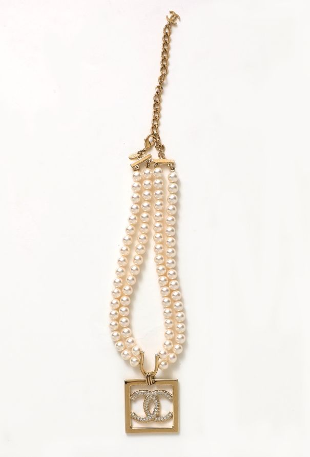 Chanel 2023 Strass 'CC' Pearl Necklace & Earrings - 4