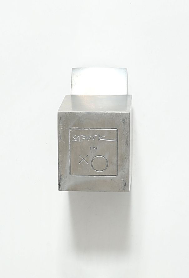 Vintage Objects & Decor Ray Hollis '90s Ashtray by Philippe Starck - 9