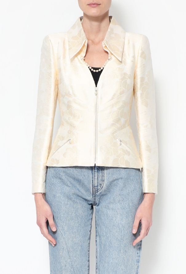 Chanel S/S 2001 Camélia Pearl Ensemble - 7