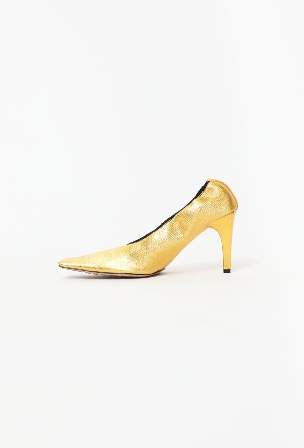 Bottega Veneta S/S 2020 Metallic Crunched Pumps - 6