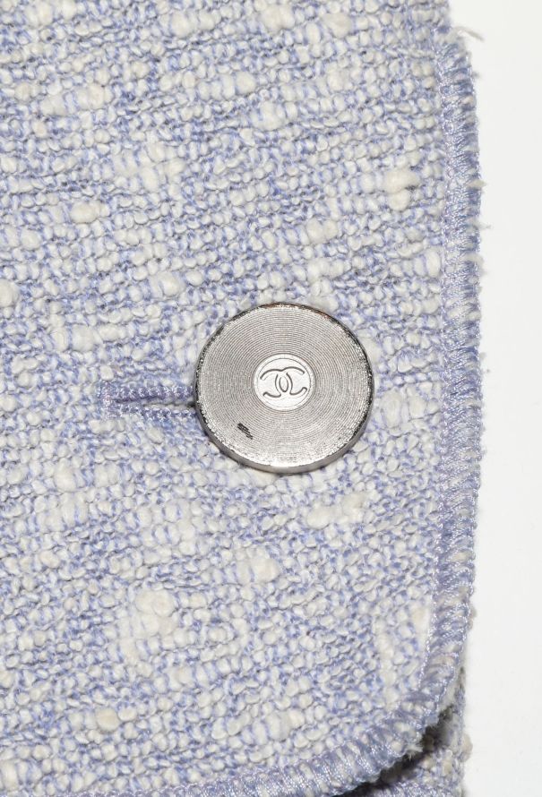 Chanel 1996 Bouclé Tweed 'CC' Jacket - 6