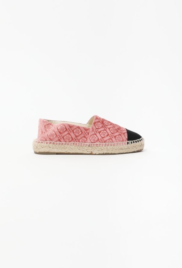 Chanel 2017 Velvet Camélia 'CC' Espadrilles - 1