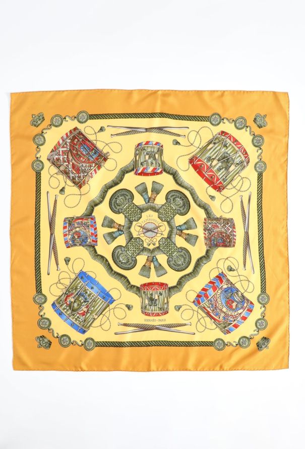 Hermès 1989 'Les Tambours' 90cm Silk Carré - 2