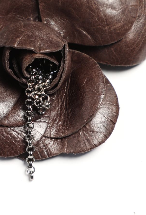 Chanel Leather Chainlink Camélia Brooch - 3