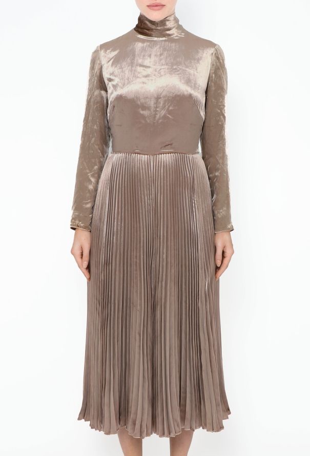 Valentino F/W 2016 Pleated Velvet Dress - 3