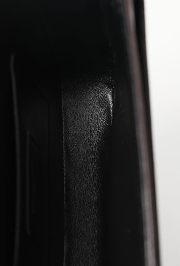 Saint Laurent S/S 2019 Campaign Le 61 Crossbody Bag - 18