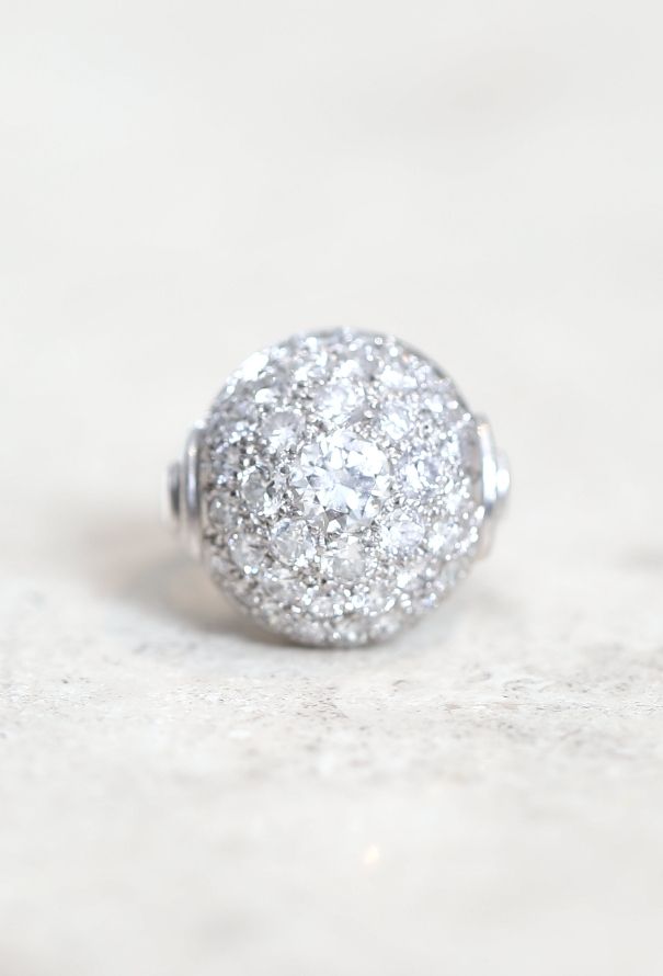 Vintage Fine Jewelry Exquisite 1930s Platinum & Diamond Ring - 2
