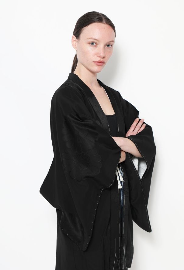 World Treasures Authentic Floral Silk Kimono - 4