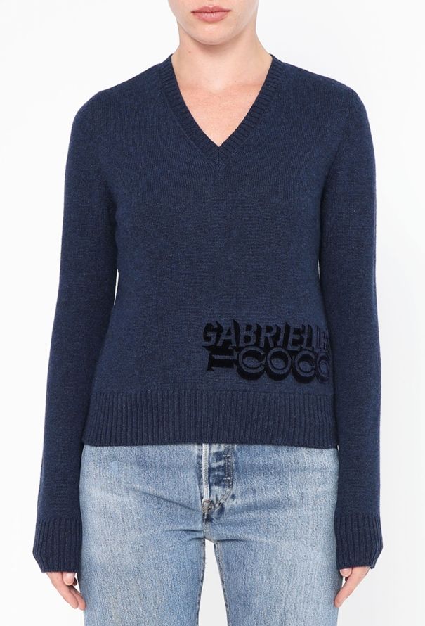 Chanel 2018 Velvet Emblem Cashmere Sweater - 1