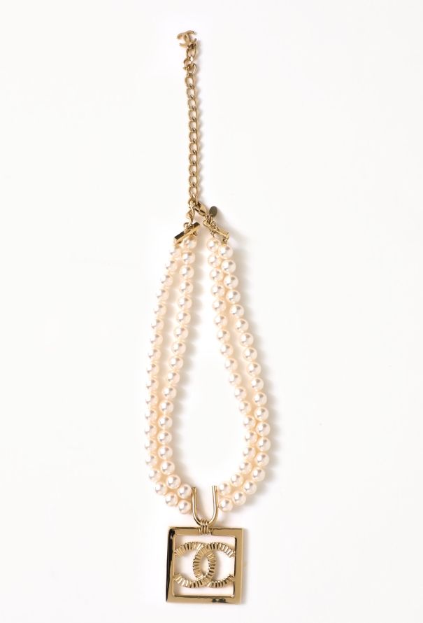 Chanel 2023 Strass 'CC' Pearl Necklace & Earrings - 9