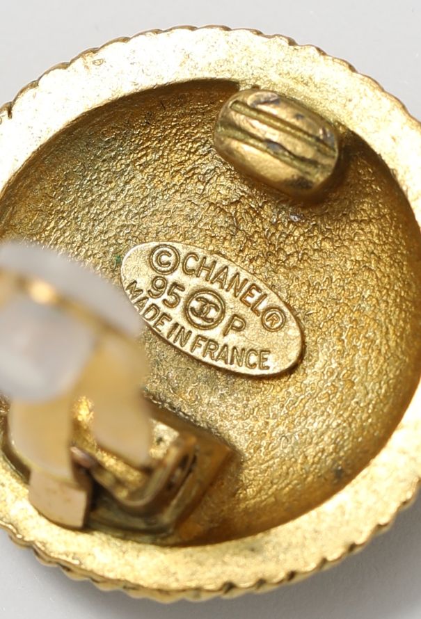 Chanel 1995 Chainlink 'CC' Clip Earrings - 4