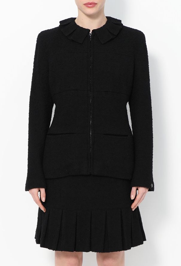 Chanel F/W 1997 Pleated Bouclé Ensemble - 3