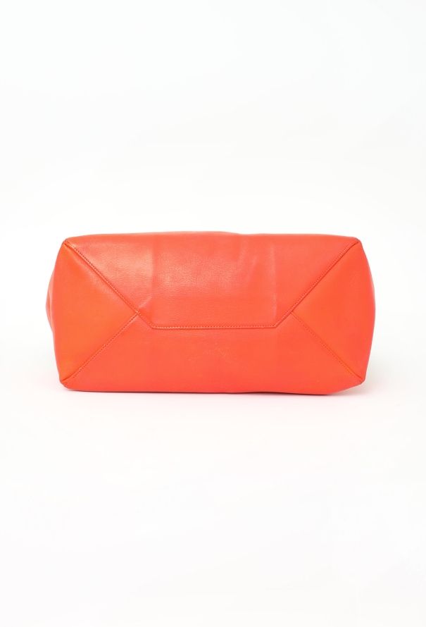 Céline Horizontal Hippo Tote Bag - 6