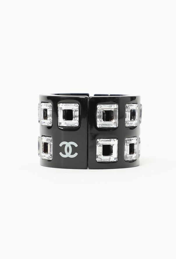 Chanel 2005 Lacquered Cut-out 'CC' Cuff - 4
