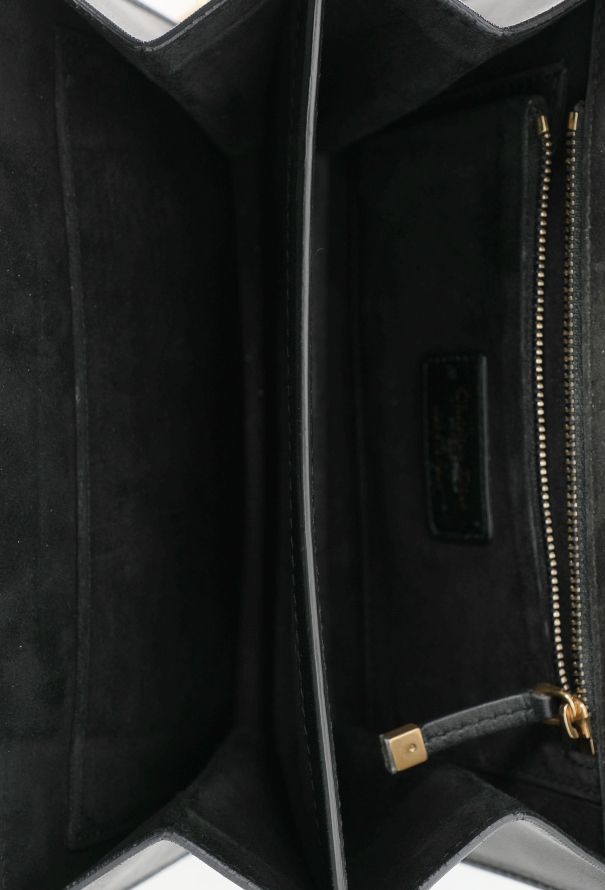 Dior Pre-Fall 2018 Diordirection Flap Bag - 16