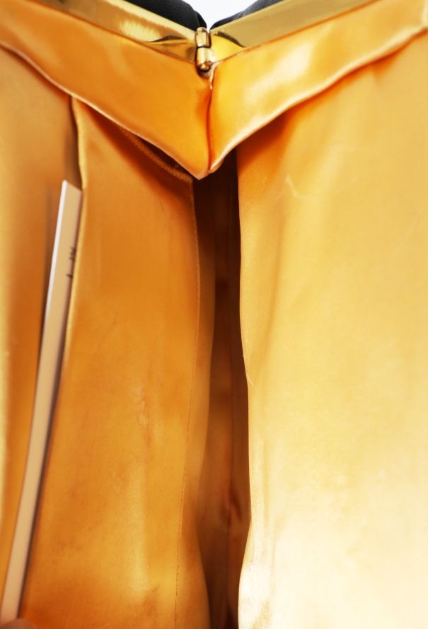 Exquisite Vintage Pleated Satin Minaudière - 10