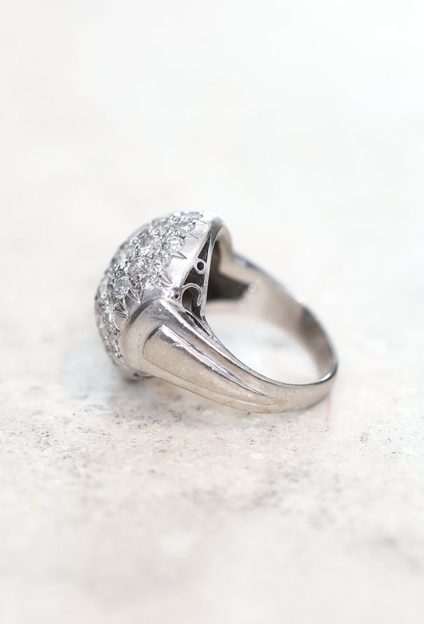 Vintage Fine Jewelry Exquisite 1930s Platinum & Diamond Ring - 4