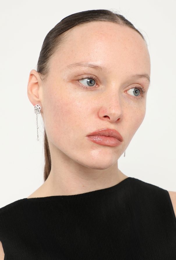 Chanel Sublime 18k White Gold & Diamond Camellia Earrings - 2