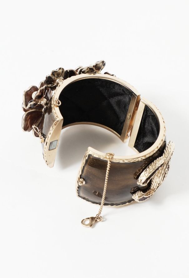 Chanel Couture 'CC' Camélia Iridescent Cuff - 5
