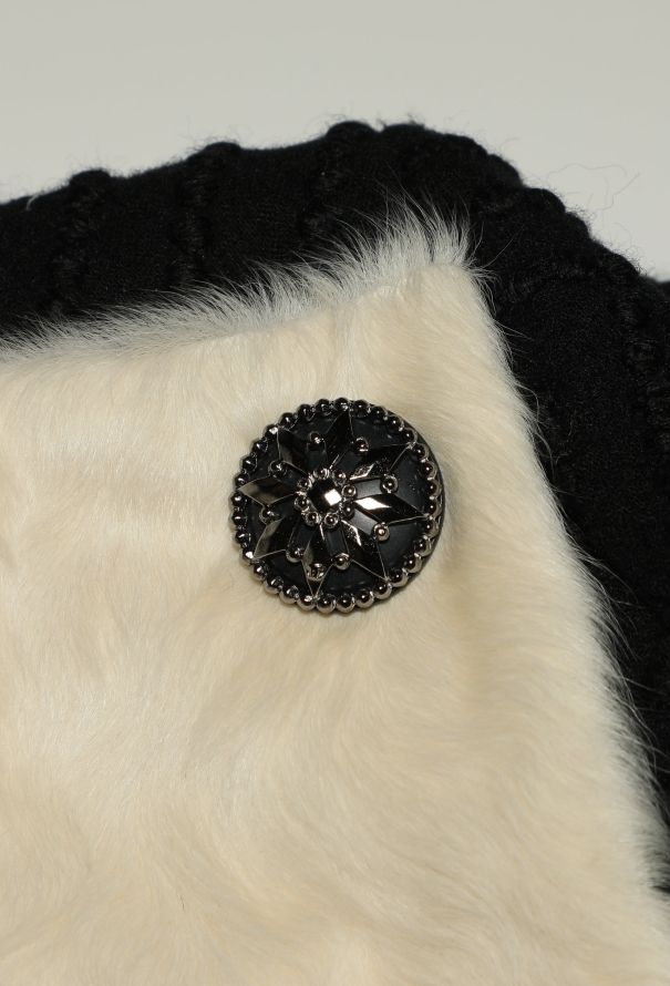 Chanel 2009 Embroidered Fur-Lined Jacket - 6