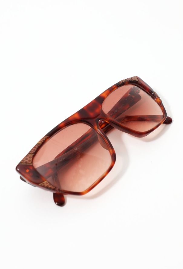 Tortoise Shell Sunglasses - 9