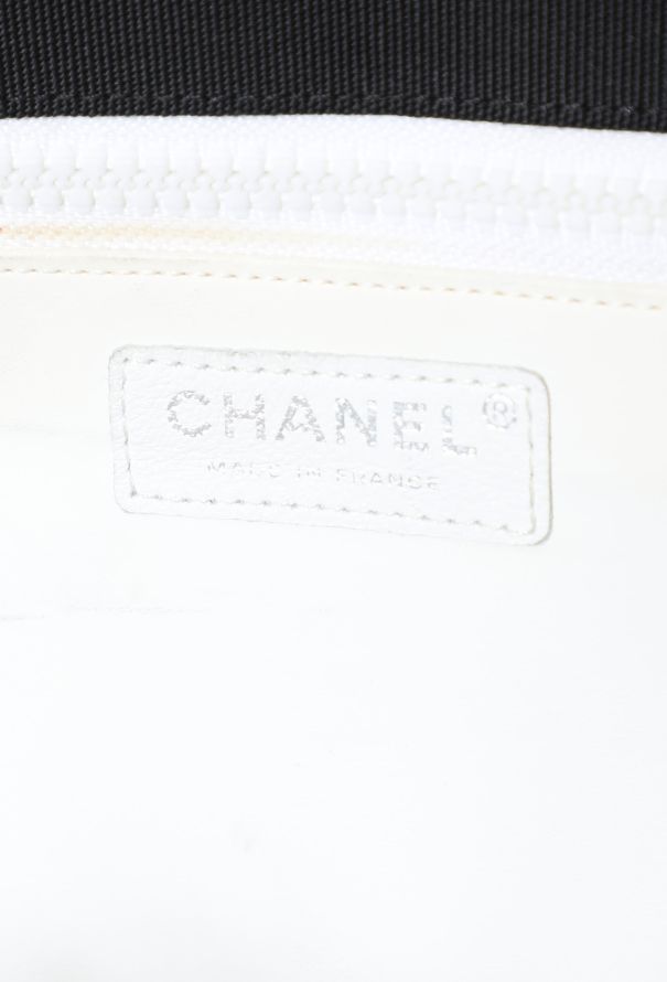 Chanel Coco Hearts Tote Bag - 10